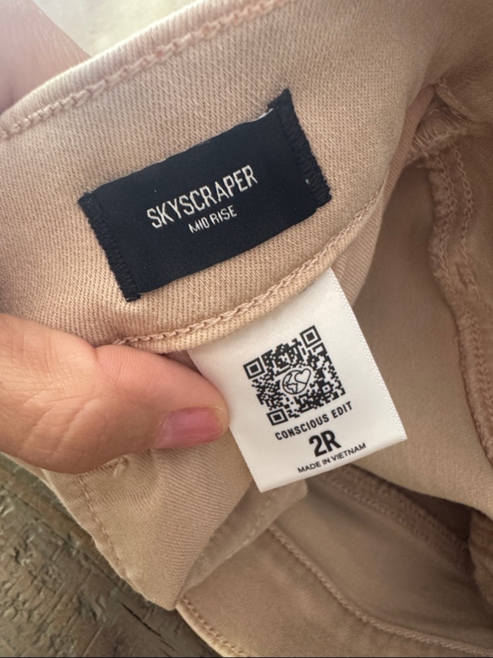 Express Mid Rise Skyscraper Jeans in Blush. - Picture 3 of 9